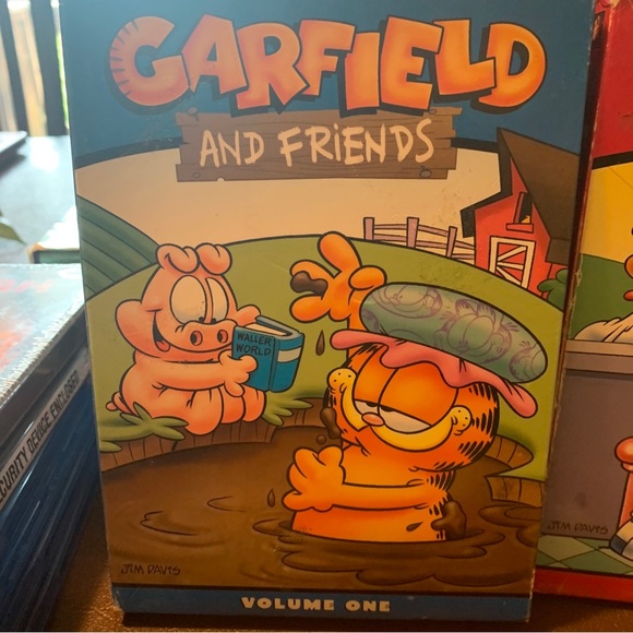 Garfield and Friends - Volume 1 , 2 & 4 plus Garfield The Movie. - Picture 2 of 9